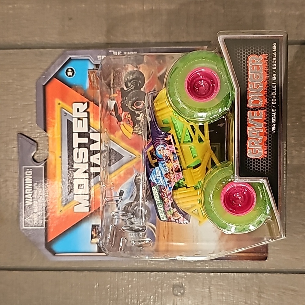 Monster Jam Grave Digger Street Treats